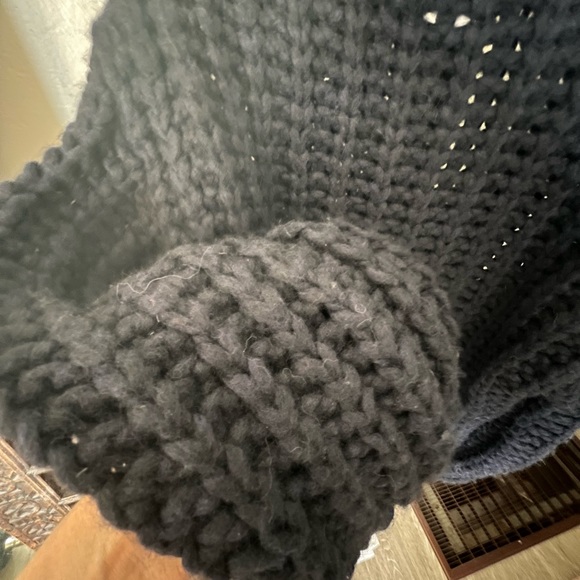 NWT XS AB IRIS SWEATER - Picture 4 of 10